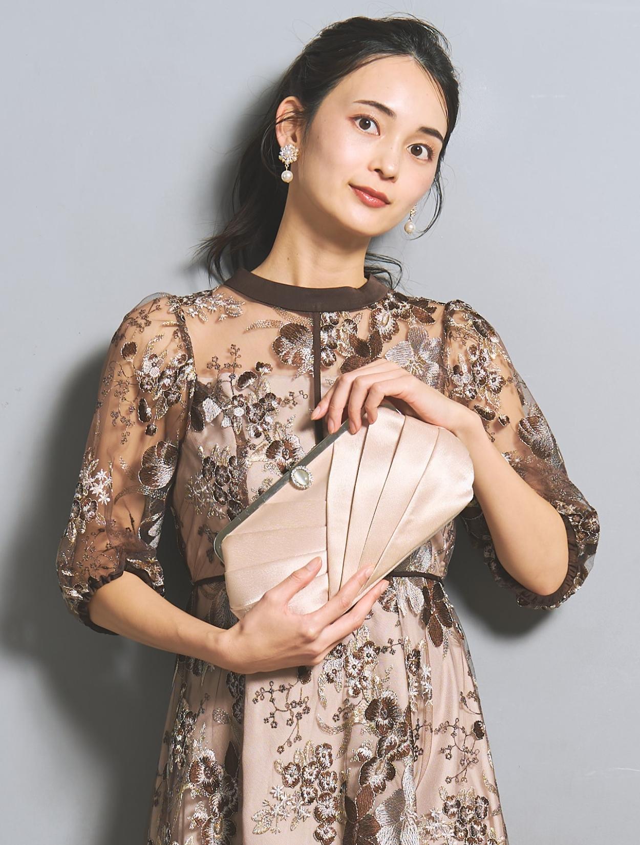 M/L】フラワー刺繍パイピングドレス（ブラウン）DPSET0923のレンタル