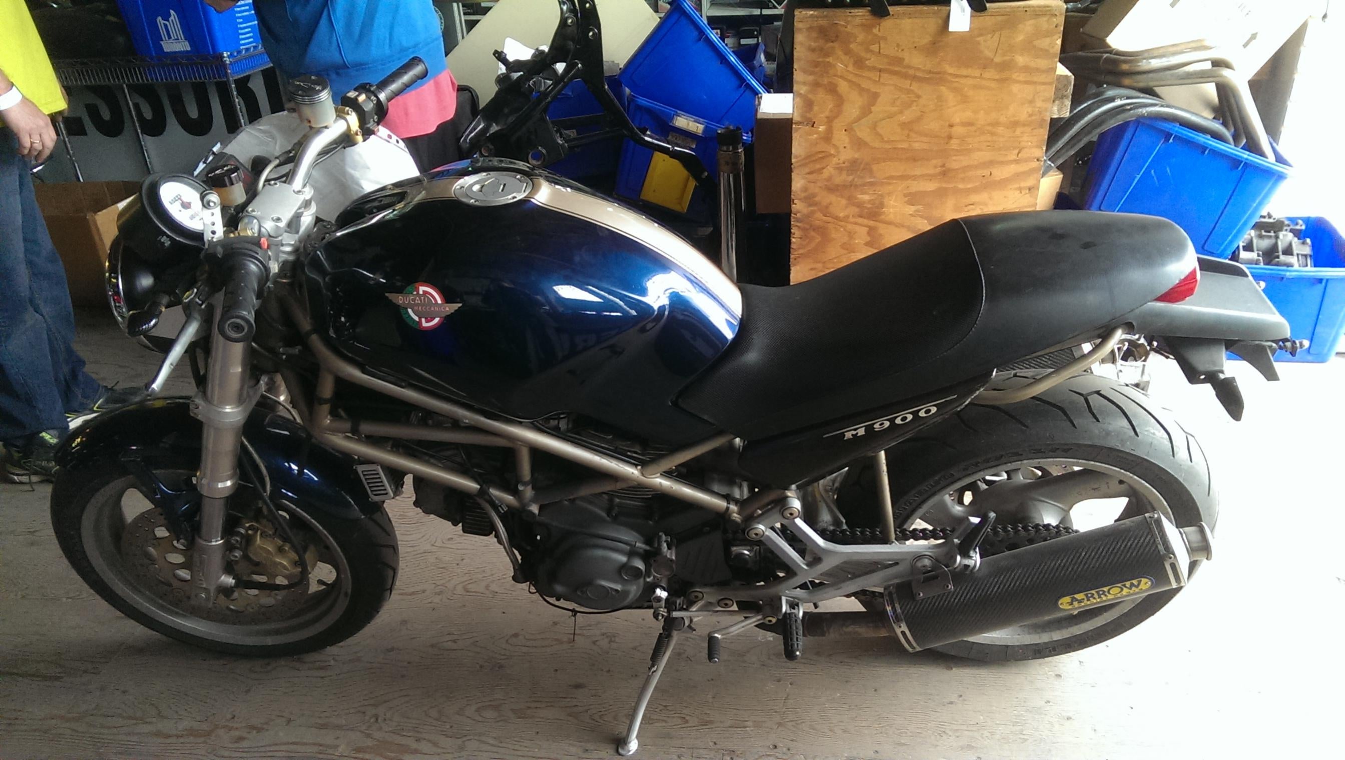 1999 M900 or 2001 M750? (how much difference does a drop make