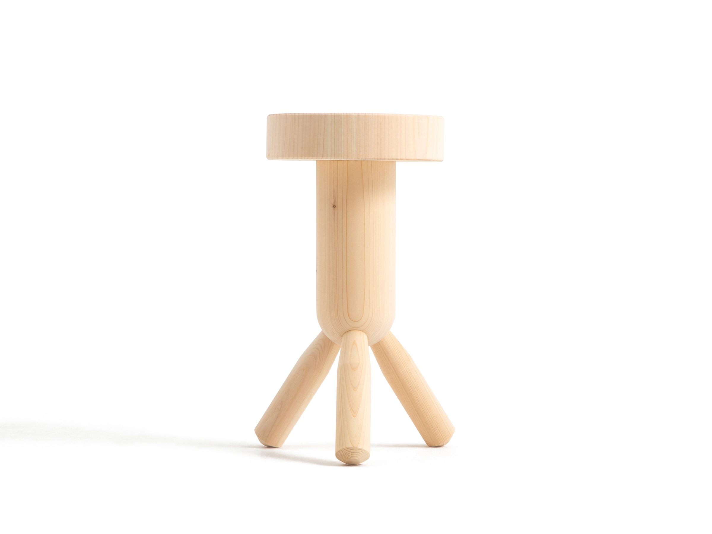 stool_02.jpg