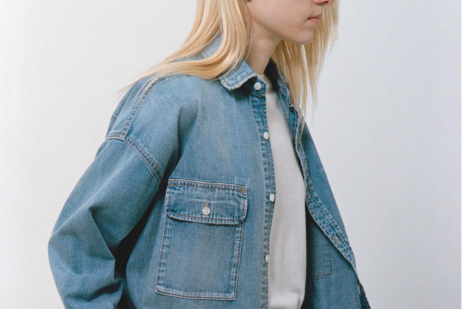 レッドカード トーキョー“ヴィンテージ風”デニムシャツ＆パンツ