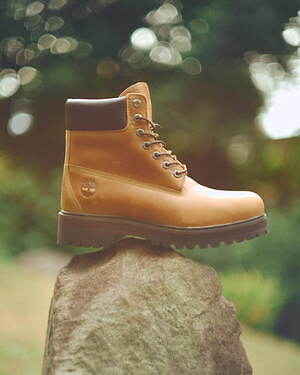 ティンバーランドからゴアテックス搭載の防水ブーツ、比翼仕立ての