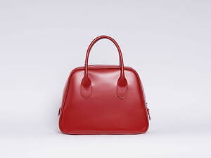 コム デ ギャルソン 青山店限定“真っ赤な”レザーバッグ、四角＆台形の2