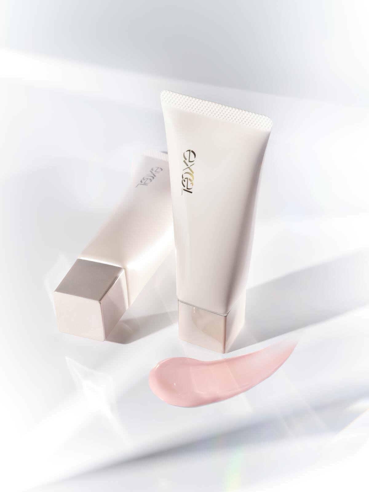 エクセル2026年春コスメ、オールインワン美容液UV下地に新色”くすみ