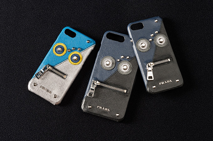プラダ「ロボット」モチーフのメンズ財布＆スマホケースなどが