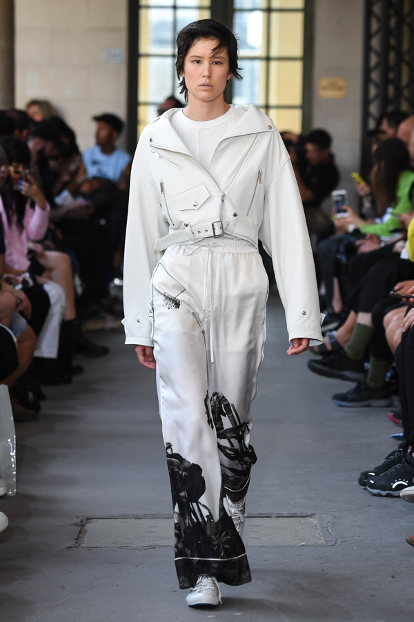 クリスチャンダダ 2019年春夏コレクション - 荒木経惟と描く色の世界