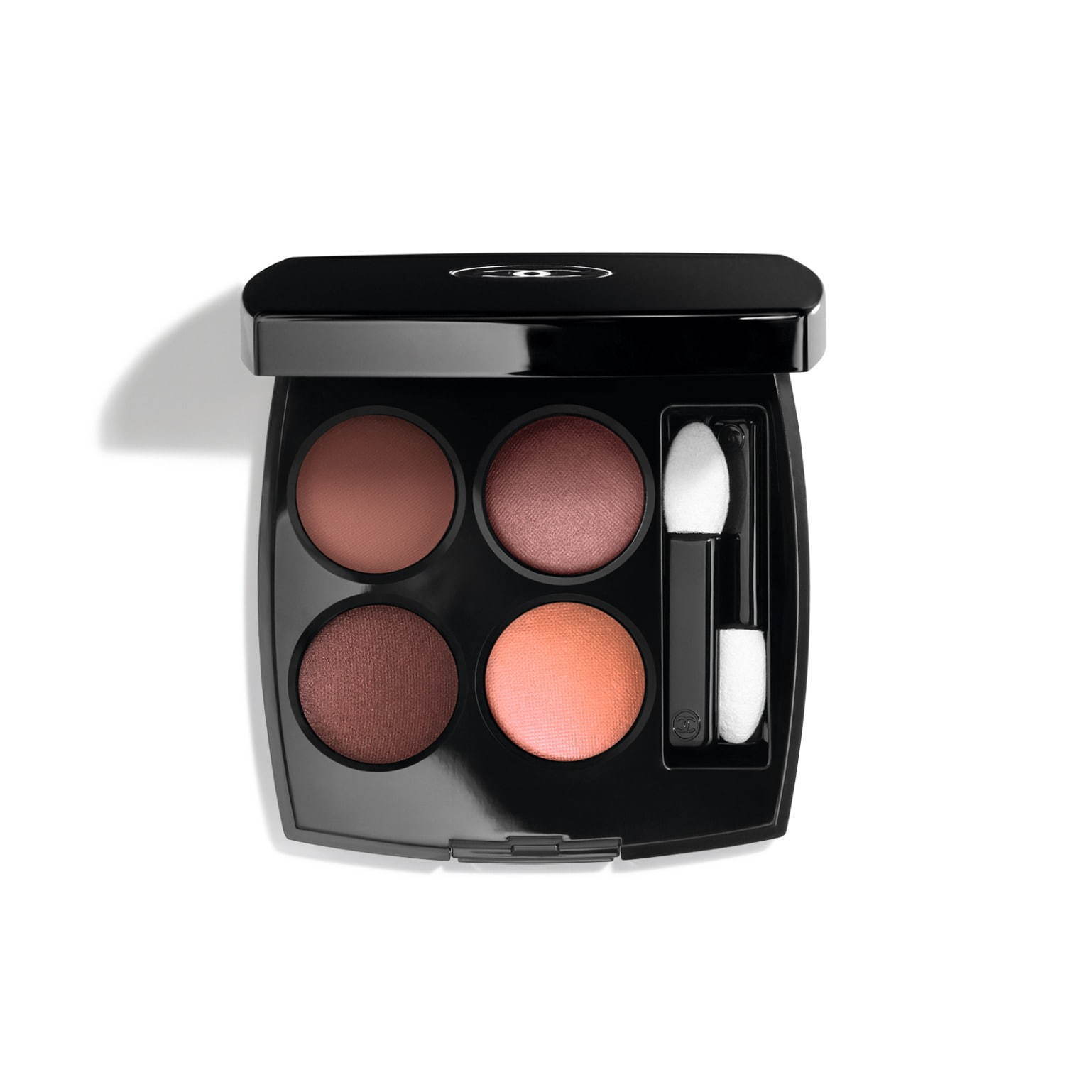 シャネル20年春夏コスメ「砂漠」から着想した艶ハイライターや