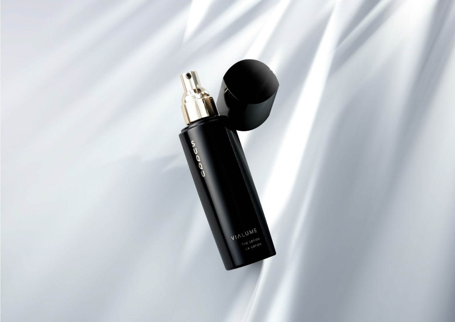 SUQQU最高峰スキンケア「ヴィアルム」誕生、“大人の艶肌”を作る3