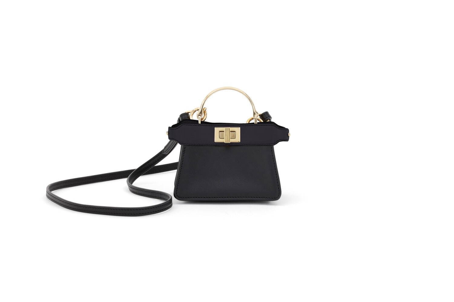 フェンディ人気バッグ「ピーカブー」に新プチ＆マイクロサイズ