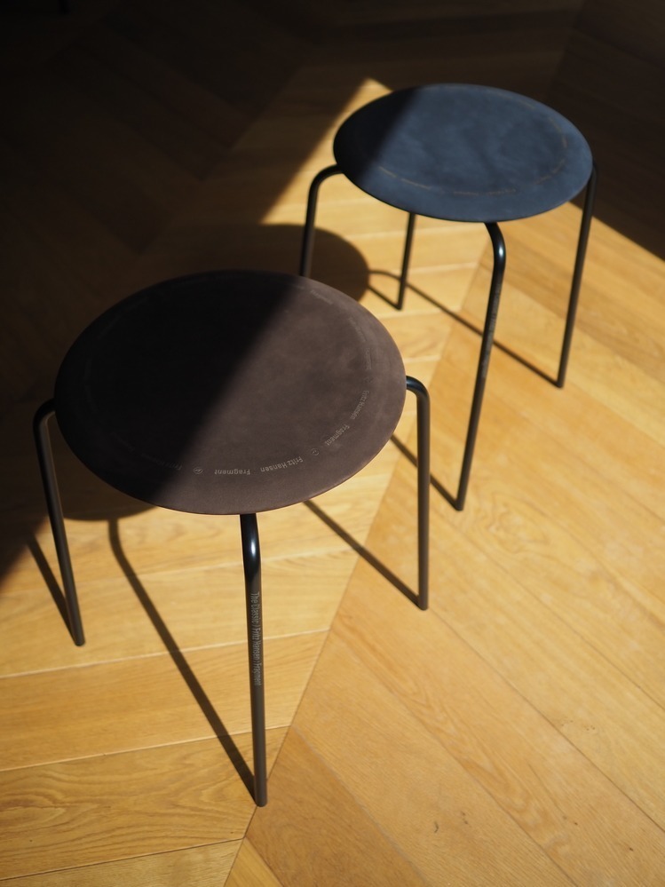 アルネ・ヤコブセンの名作ドットスツール、フラグメント×フリッツ