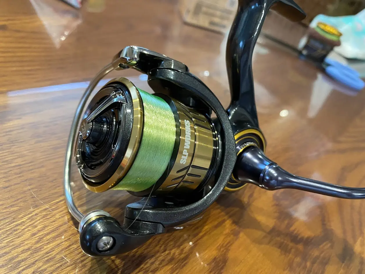 ダイワリールの替えスプール、SLP WORKS Type-αを21カルディアに装着し