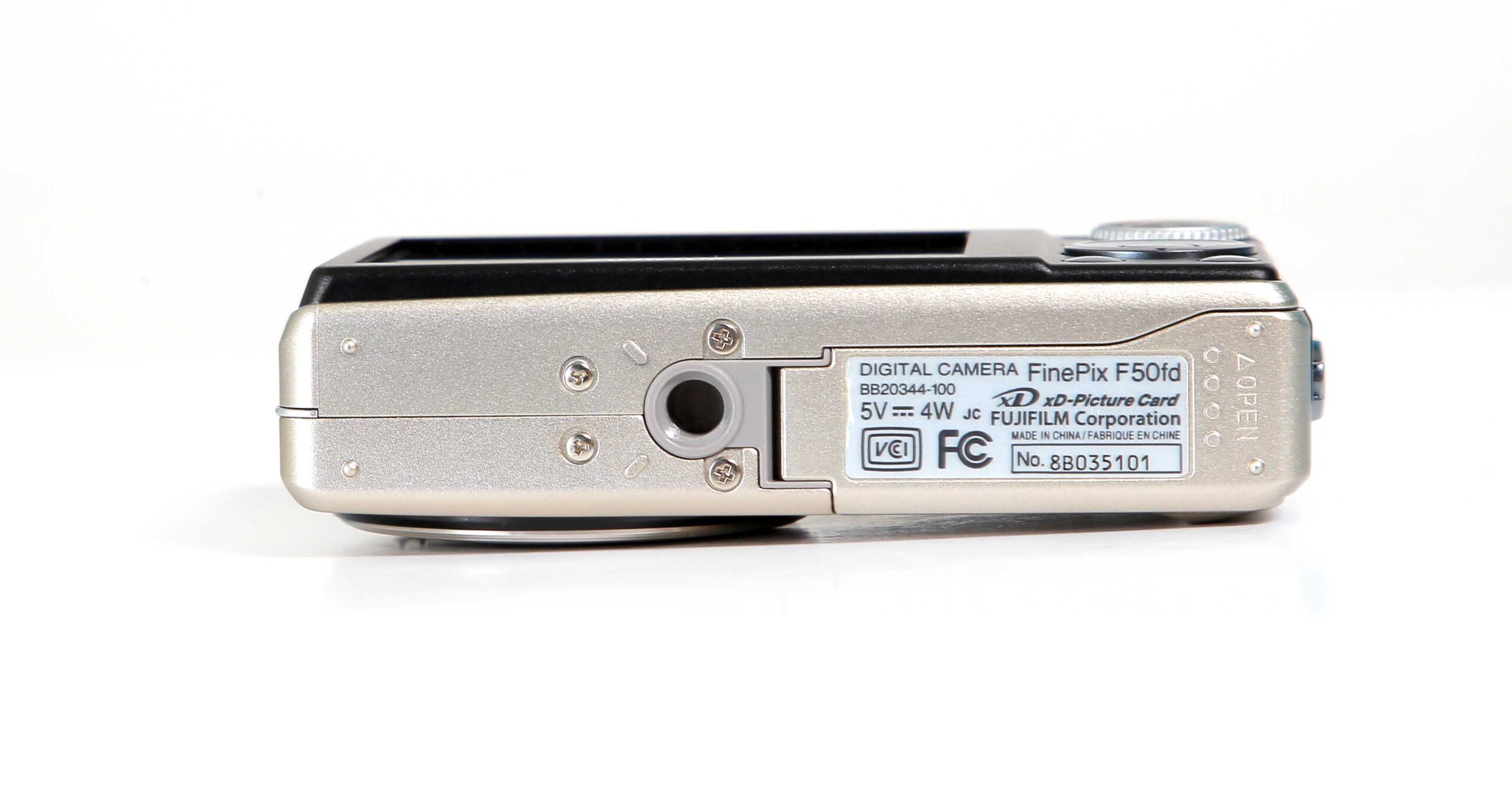 動作確認済み FUJIFILM FINEPIX F50FD バッテリ なし 動作確認済 動作