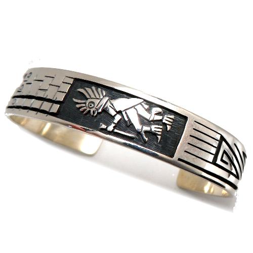 アメリカインディアン・ホピ族のシルバー・バングル ブレスレット