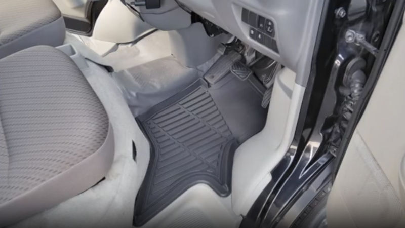 CRUZARD（クルザード） 軽バン用バケットマット 運転席用