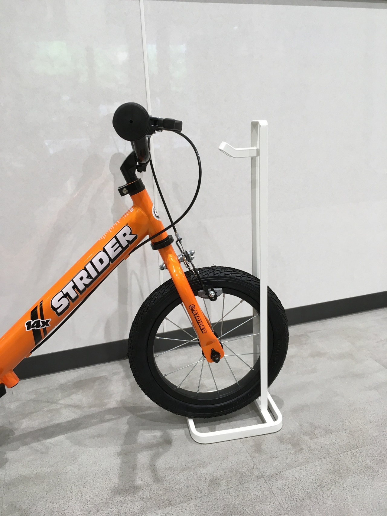 🍊FRESH! サンシャインオレンジな STRIDER 14x 入荷 ‼ | コンズ