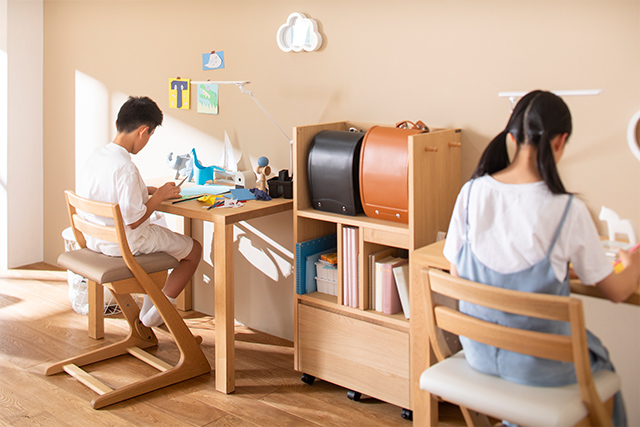 学習机・勉強机ならカリモク家具｜デスク関連アイテム｜国産家具