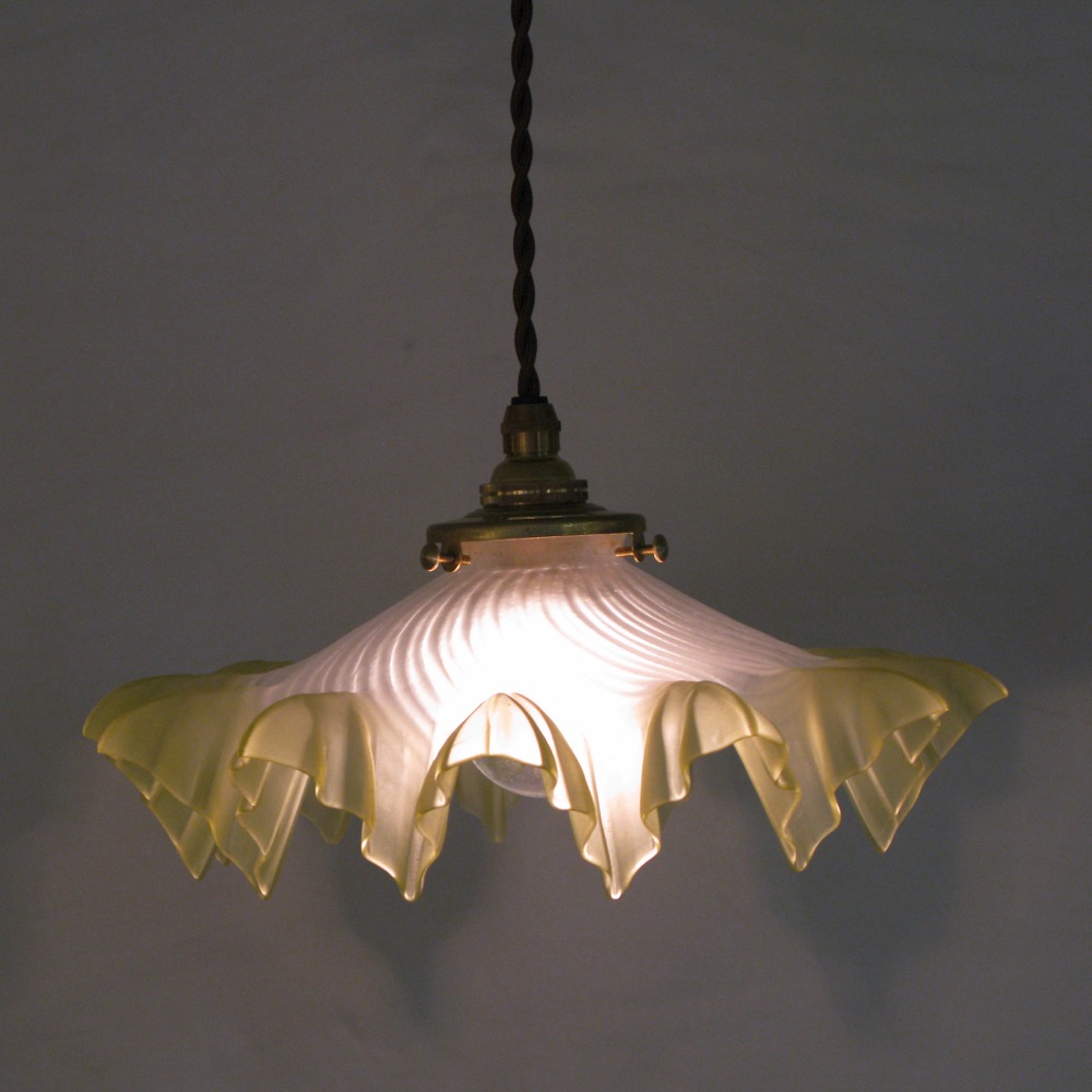 フランス アンティーク フリルガラスシェード ペンダントランプ | キヤ