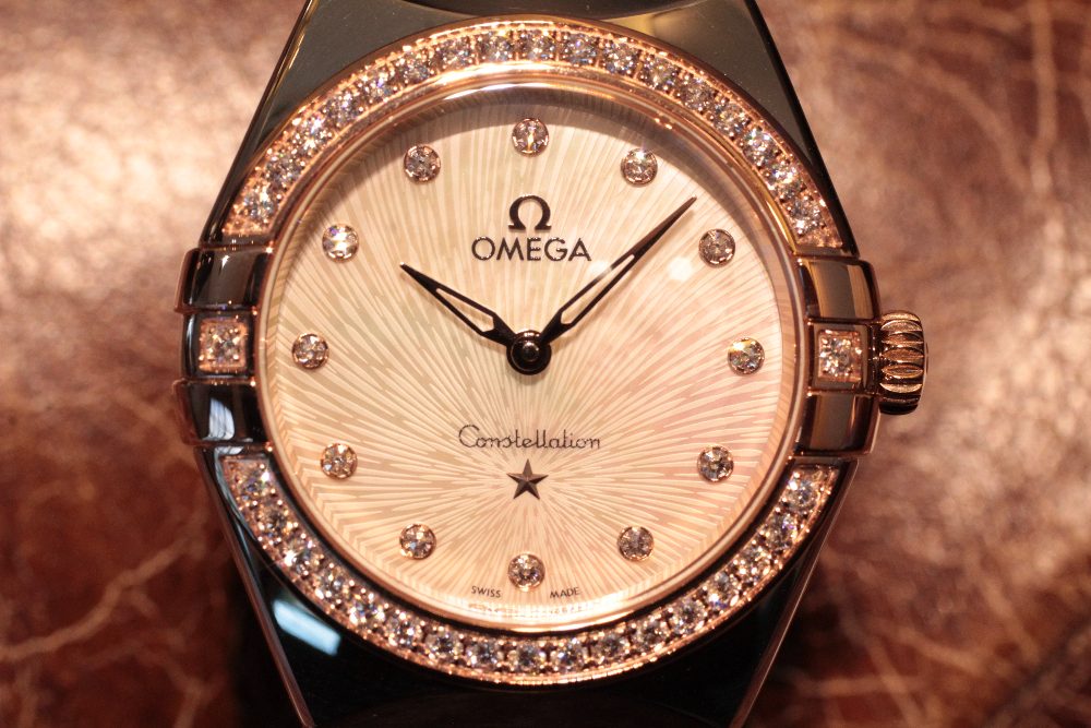 オメガ】2024年新作！まるでジュエリーのような美しい煌めき_コンステ