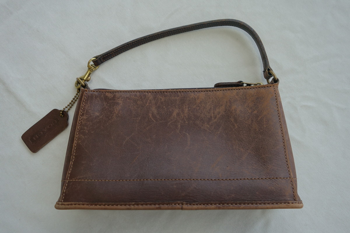 Hanakoya事例集 詳細：オールドコーチポーチの色褪せ：COACH：レザー