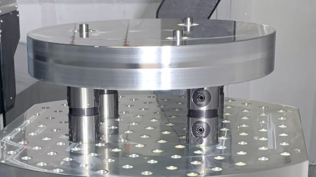 簡単操作で高精度な治具交換！プルフィックス - イマオコーポレーション