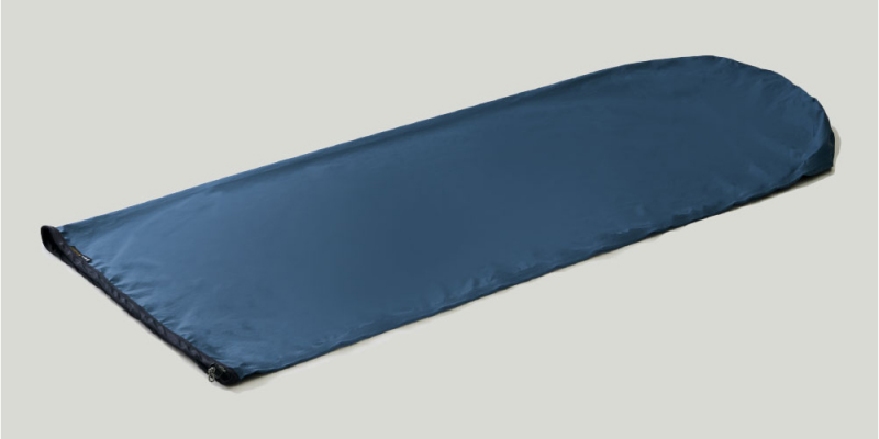 美品☆イスカ Tuck 1300 寝袋 青と黒 美品☆イスカSnow Tuck 1300 寝袋