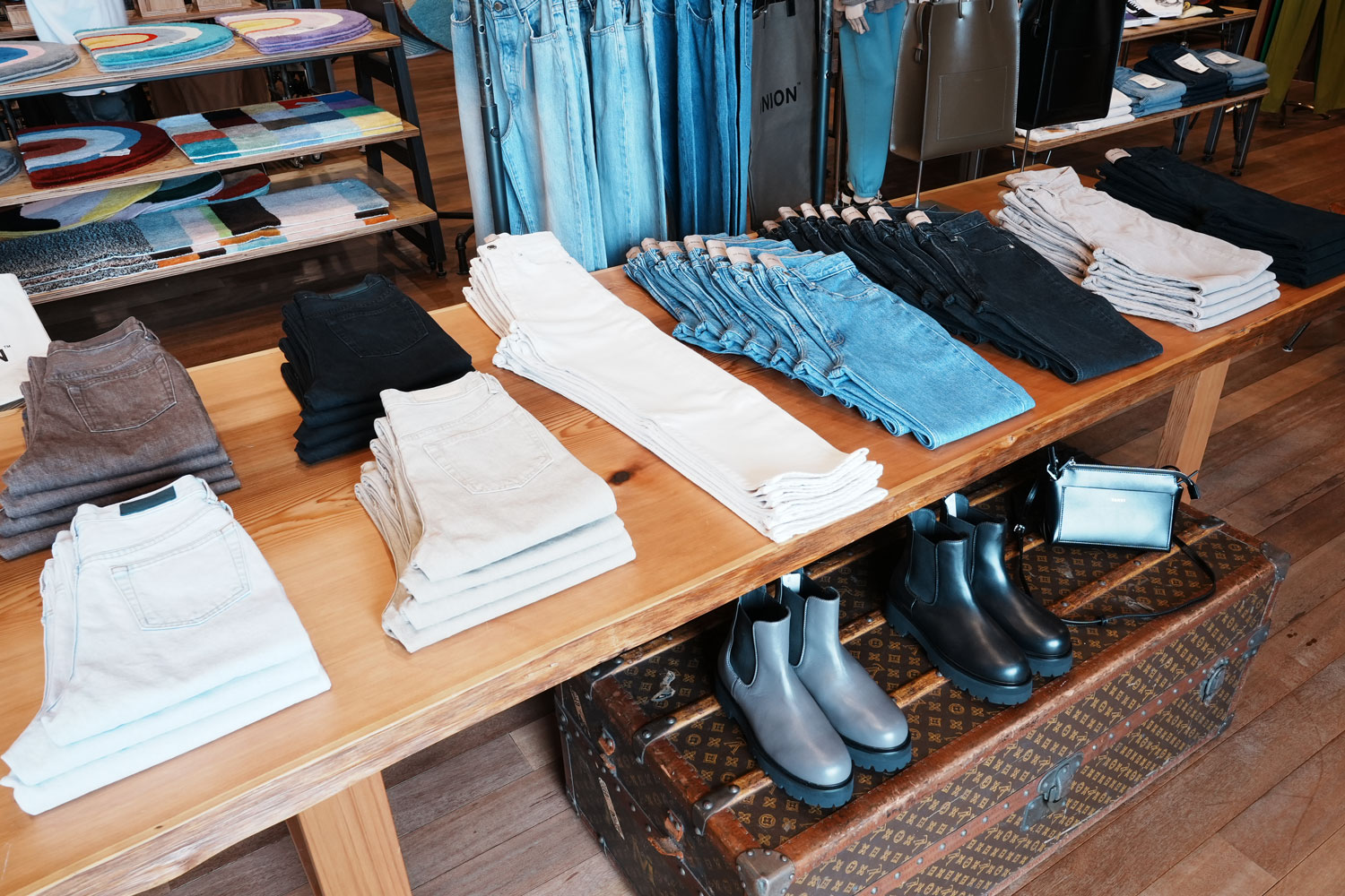 百々 千晴 SPECIAL INTERVIEW 『THE SHISHIKUI』POP UP in JEANS