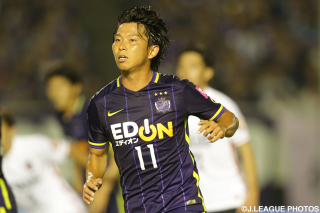 公式】佐藤 寿人の投入で雰囲気が一変。広島、劇的な逆転勝利