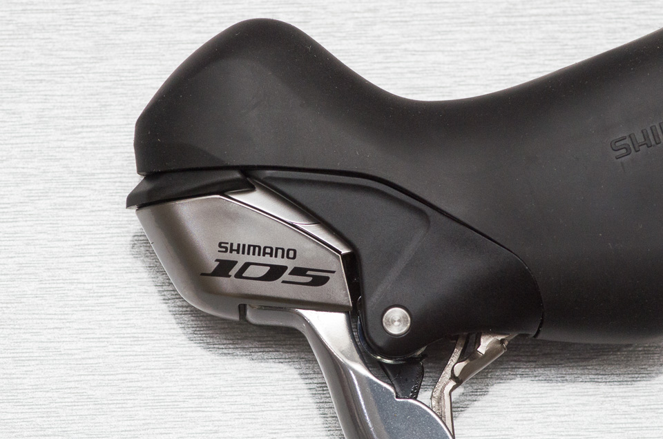 シマノ105 5700 stiレバー シルバー スリムになったSTI、シマノ105 ST