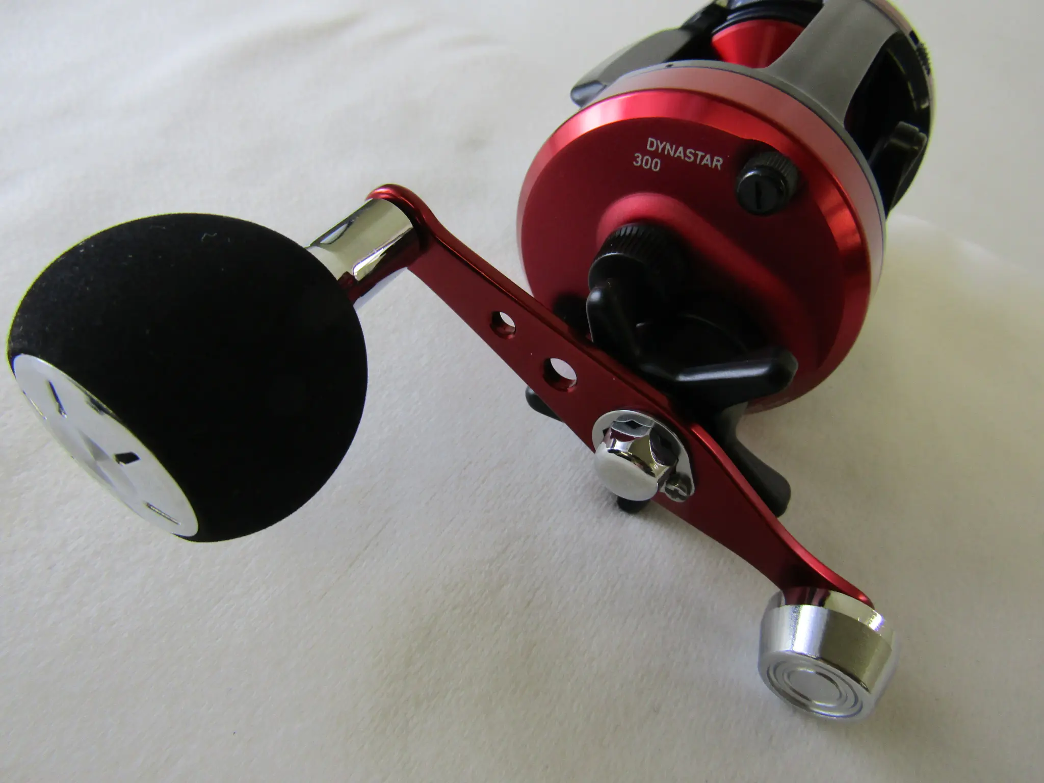 Daiwa ダイワ DYNASTAR 300 ベイトリール レッド☆現状品 送料無料