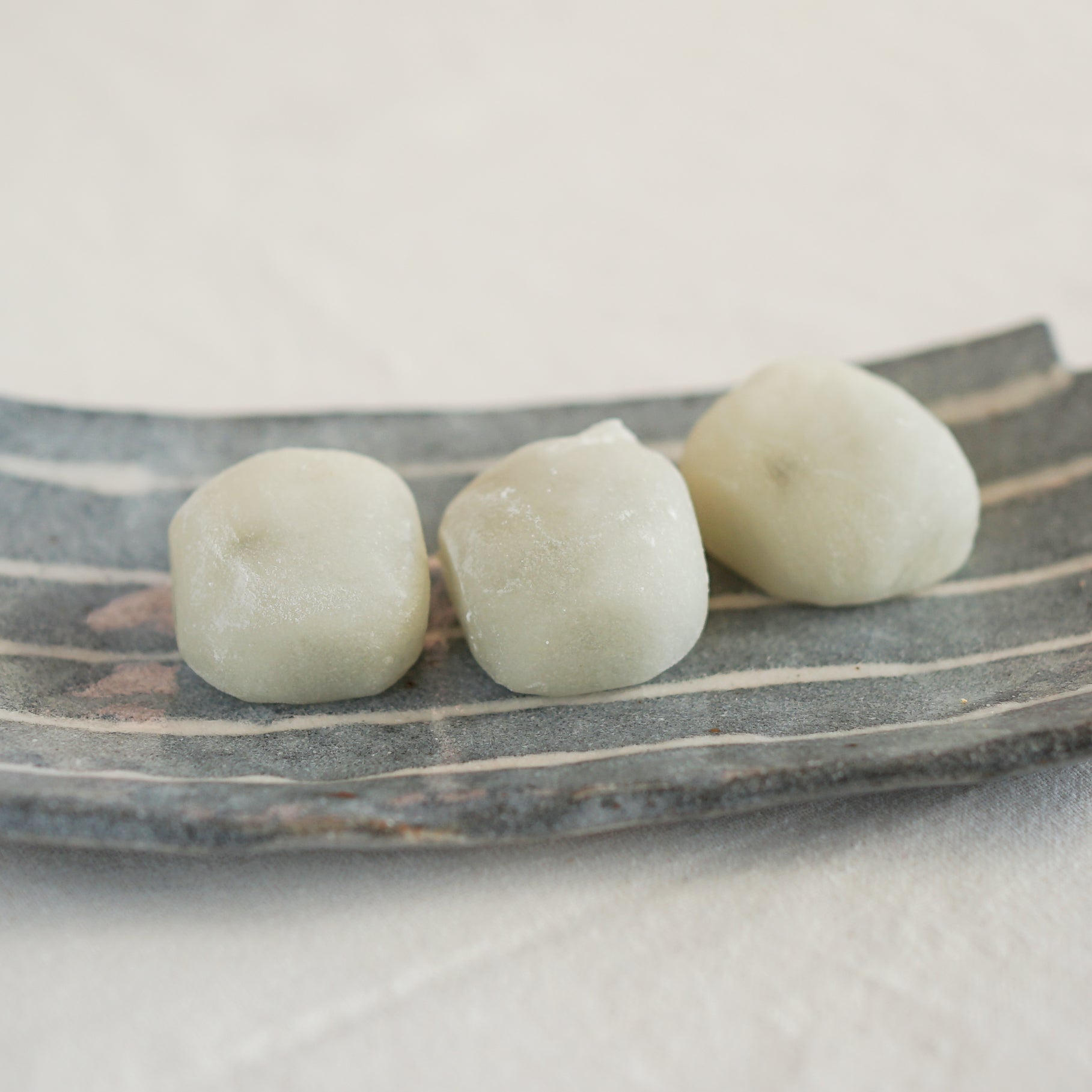 Mochi with Sesame Filling – 折田茶店 ORITA CHATEN