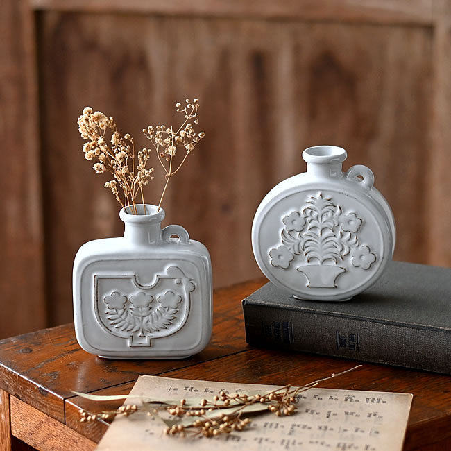 瀬戸焼のフラワーベース 白化粧 | ゼネラルストア オルネ