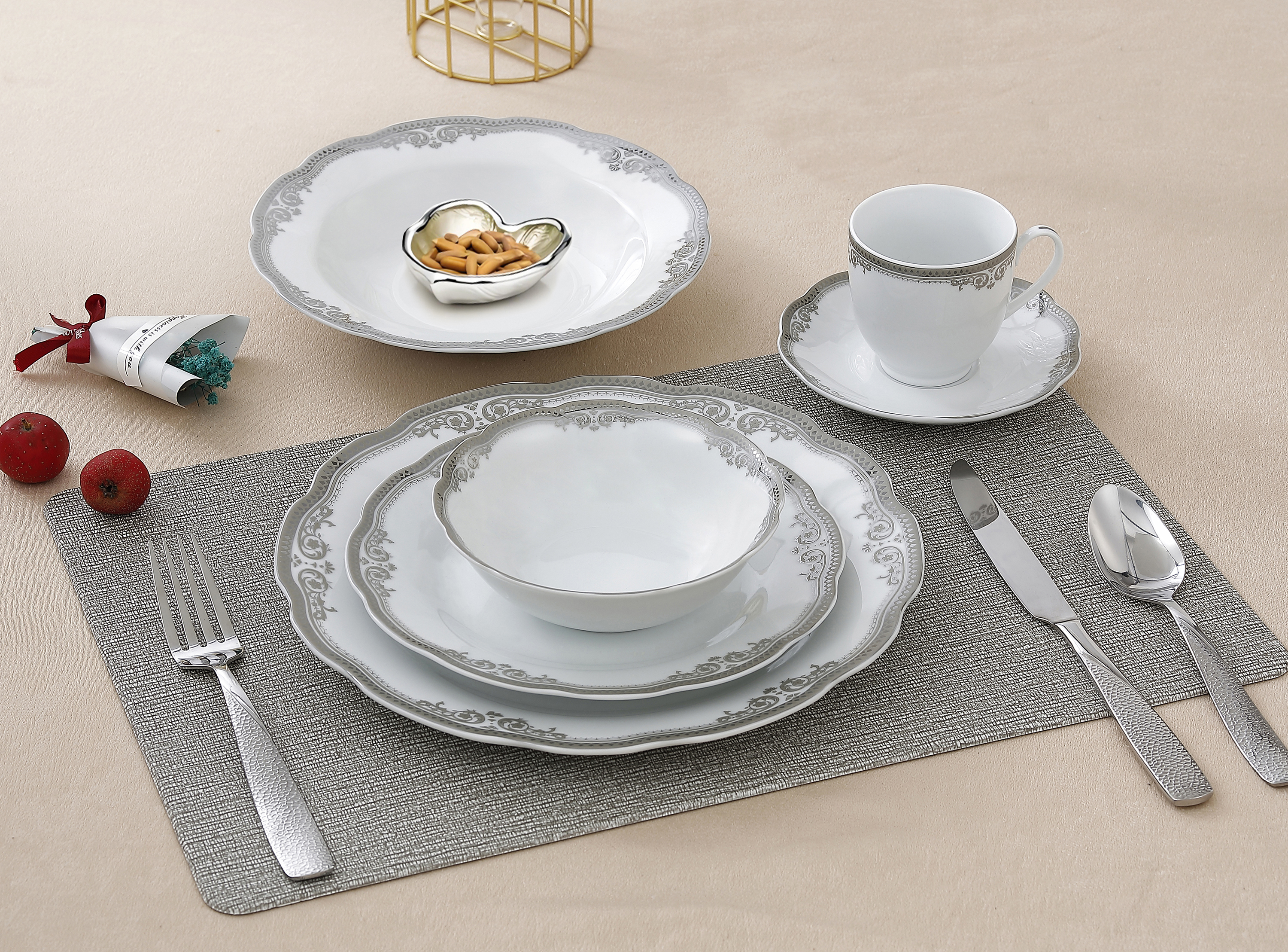 Porcelain Wavy Edge Dinnerware Set, 24 Piece Service for 4 by