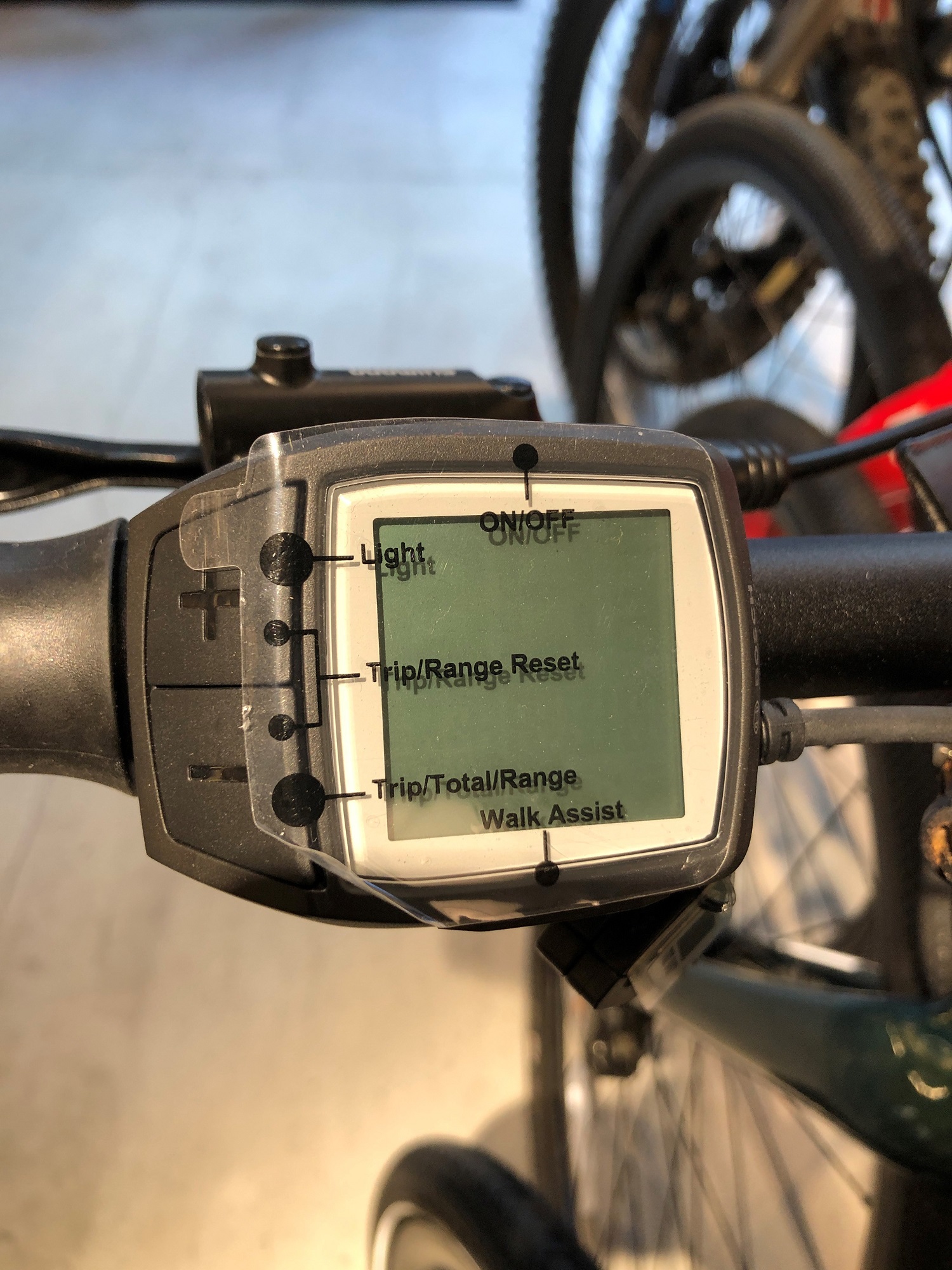 e-bike用DCライト「ルモテック IQエックスエス E」のご紹介