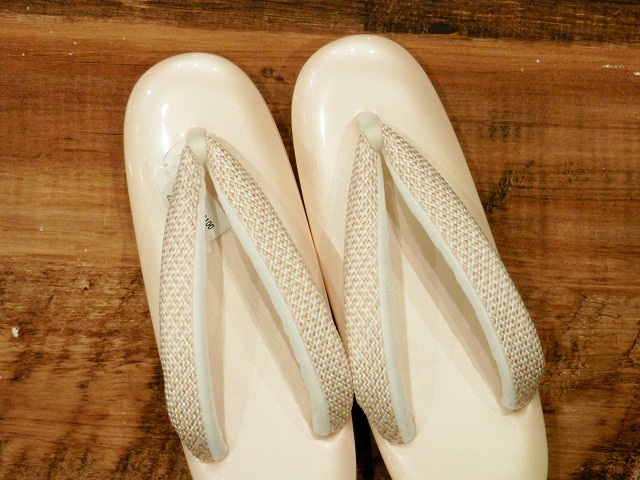 草履 フォーマル草履 帯地鼻緒 礼装用 準礼装用 Mサイズ 衿秀 日本製