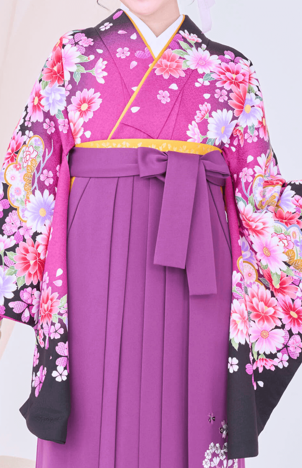 着物〉紫色 匹田桜に松柄着物 〈袴〉紫色 ハートリボン刺繍袴 【140