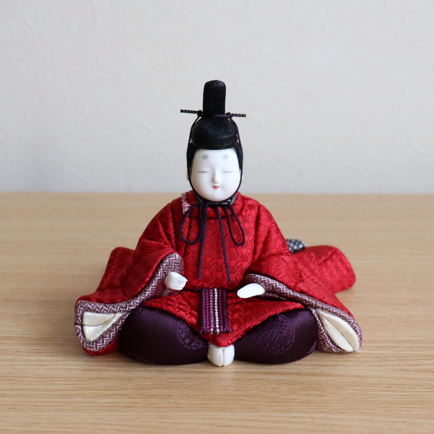 柿沼東光作 親王飾「杏」正絹西陣織 屏風本仕立箔押 正絹紅白梅 木製