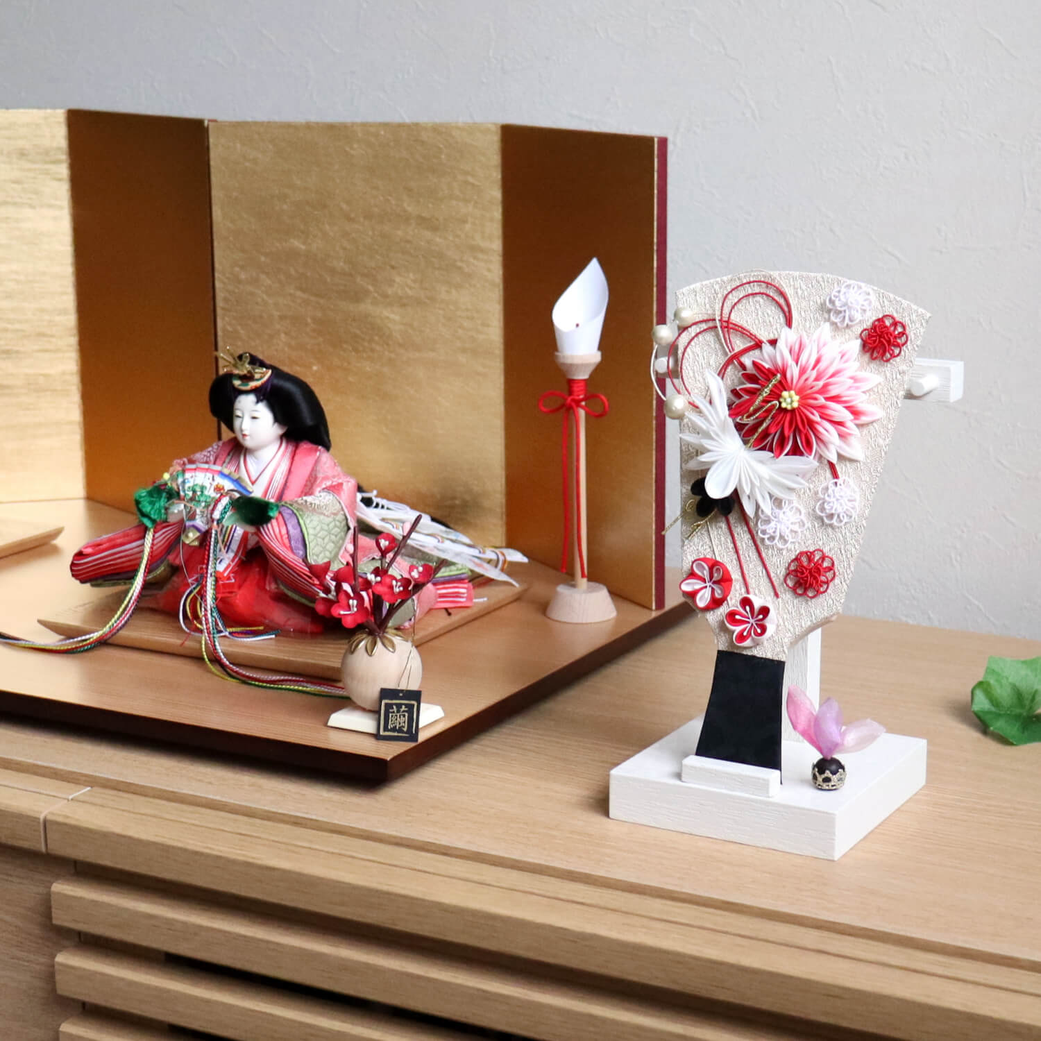 新作 月-tsuki-円形ナチュラル杉・ウォールナット飾り 37A 正絹つまみ