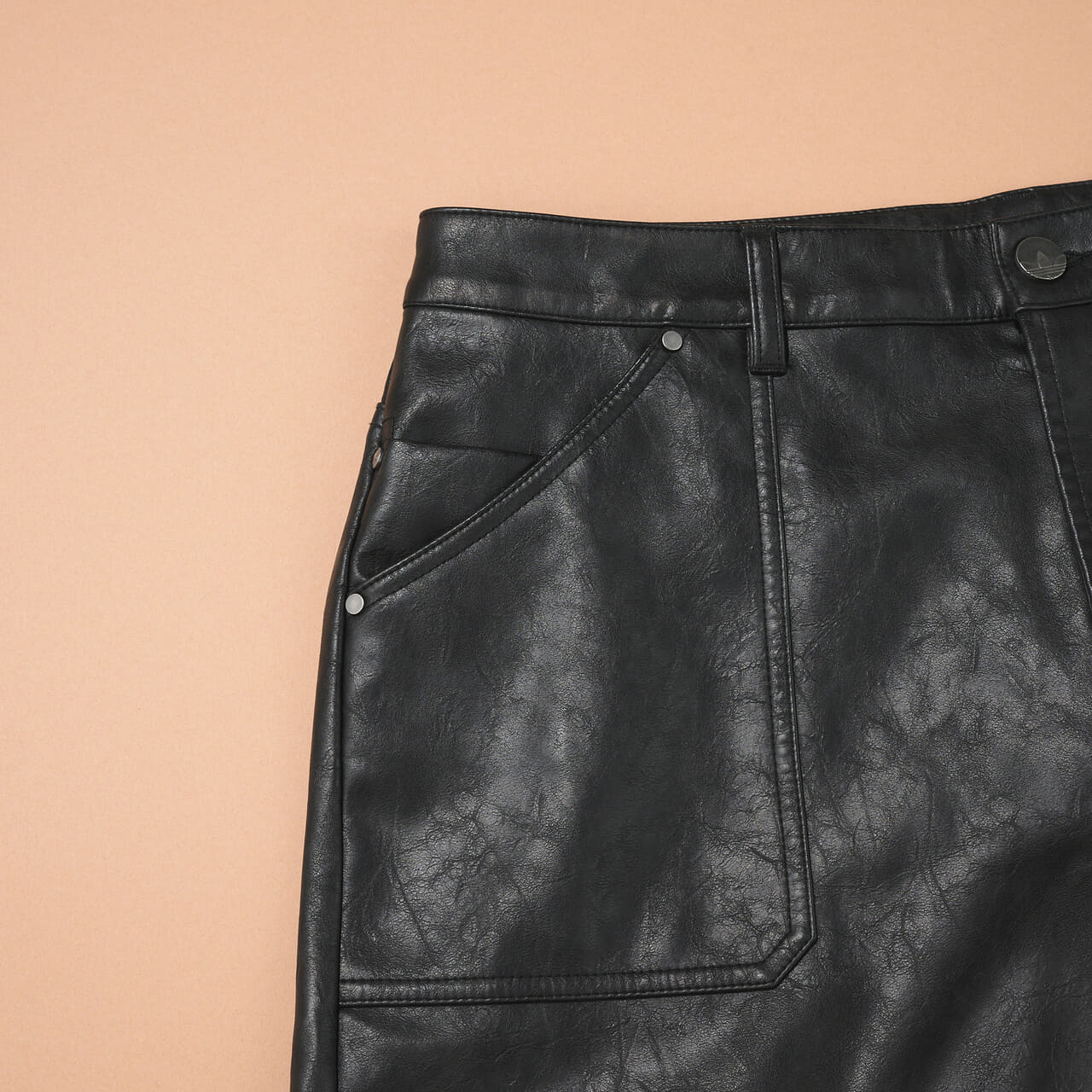 最後の1着…SNSで大バズだけど買えてよかった「アディダス」のワイド