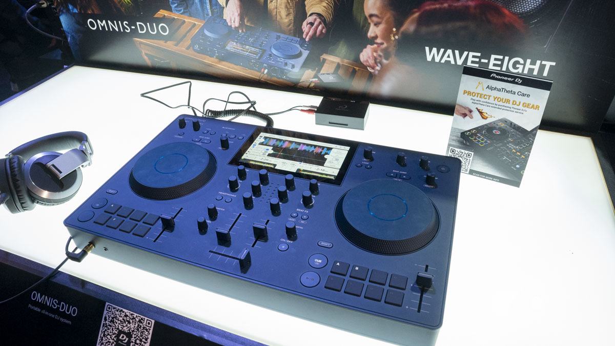 AlphaTheta OMNIS-DUO 2024年製 Out of the Blue: DJパーティーを