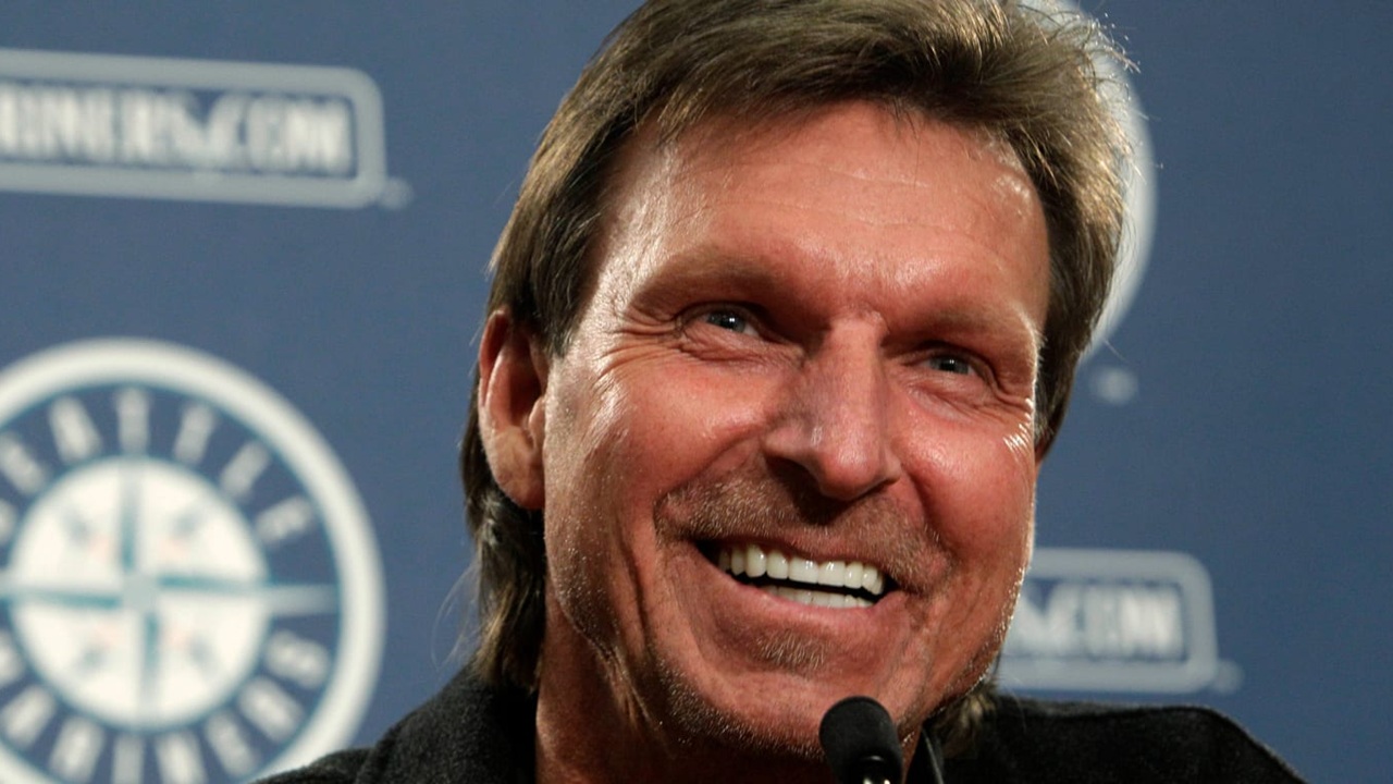 マリナーズがランディ・ジョンソンの「51」を永久欠番にすると発表