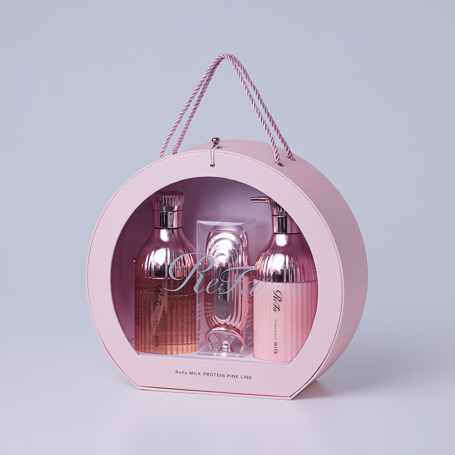 人気のヘアケアシリーズを特別なギフトBOXに詰め込んだReFa MILK