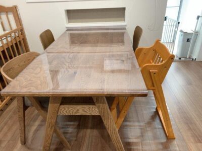 新しく購入したウニコ・アディのテーブルに透明マット敷いた10家庭の