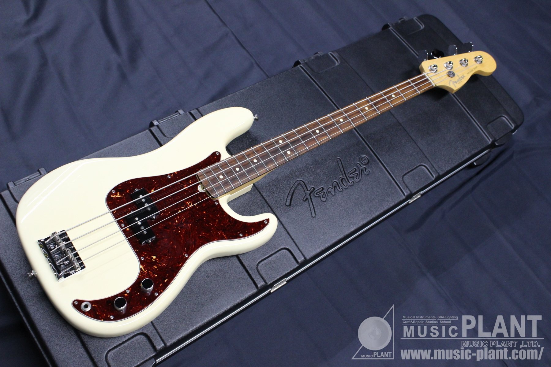 Fender USA エレキベースAmerican Standard Precision Bass UG