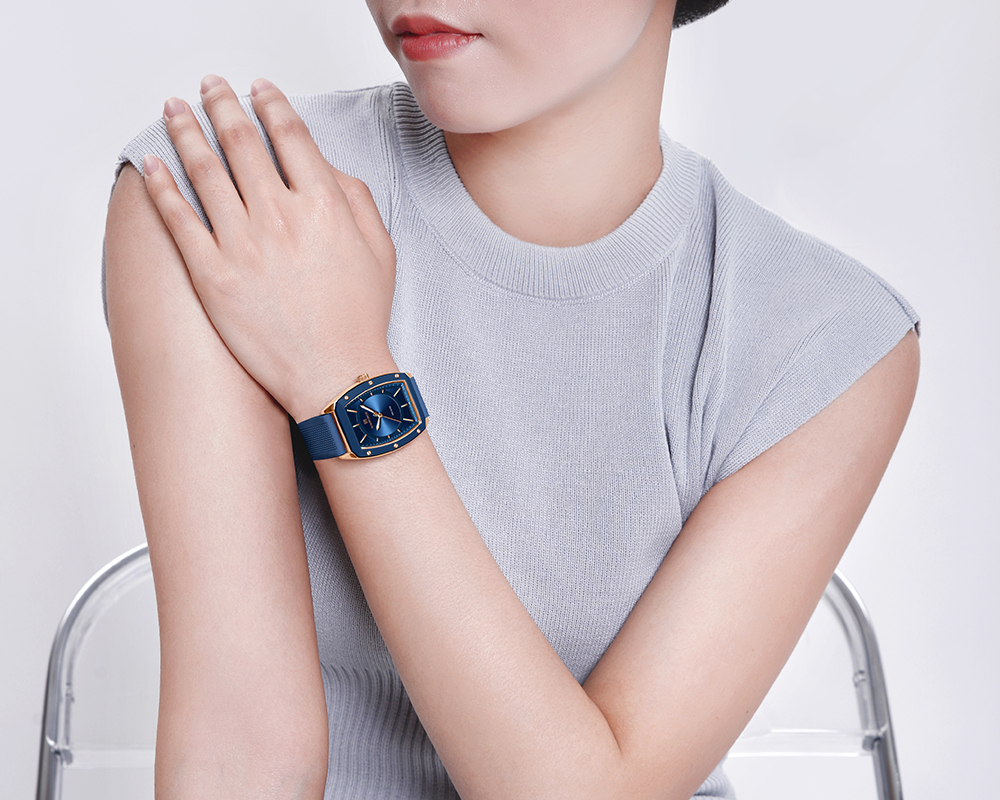 OEM NAVIFORCE NF5049 Japanese Movement Fashion Barrel-Shaped