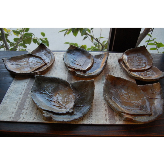 原田拾六 備前かせ胡麻葉皿5枚揃(共箱) 16cm Bizen leaf shaped plate