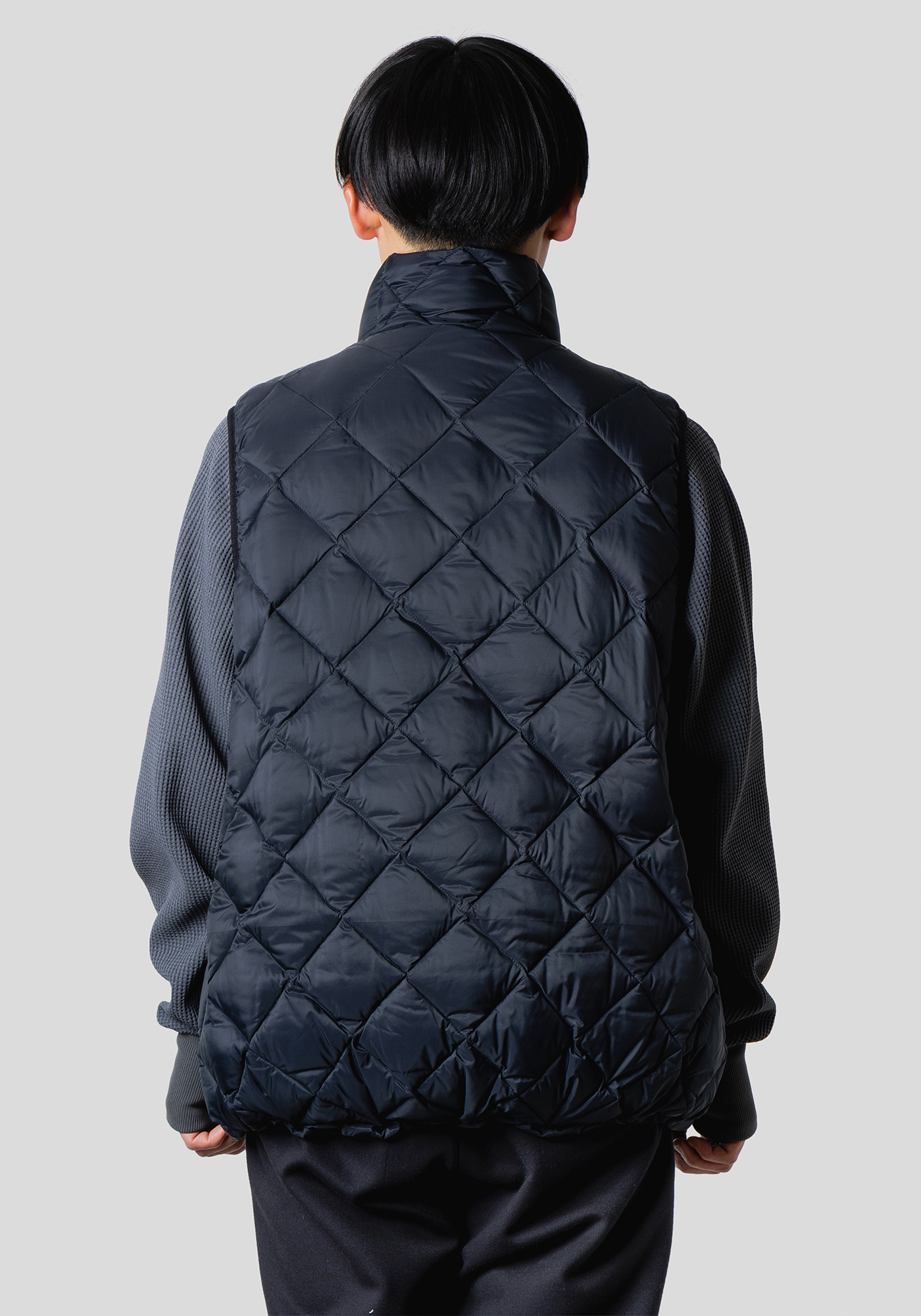 narifuri × TAION パッチワークライクボリュームダウンベスト