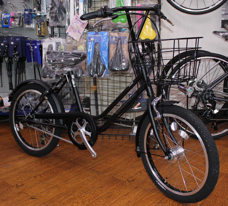 ブリヂストン製のミニベロベガスが入荷いたしました。