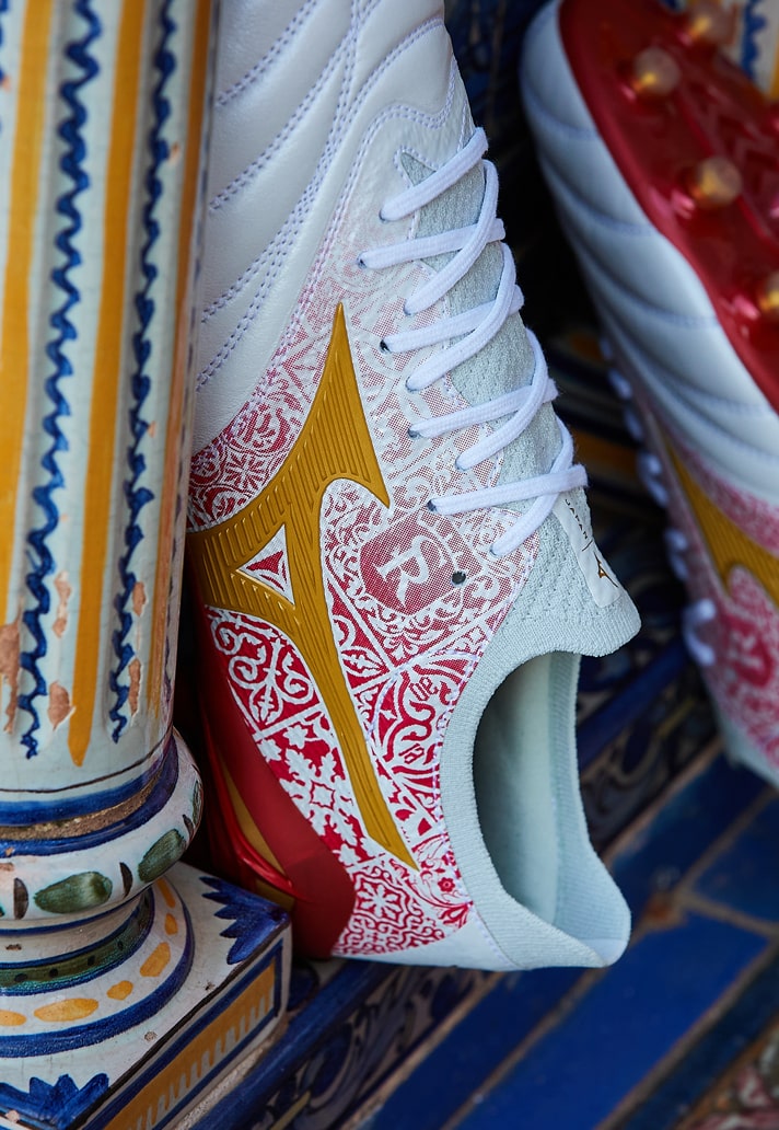 Mizuno Drop SR4 v3 Signature Pack - SoccerBible