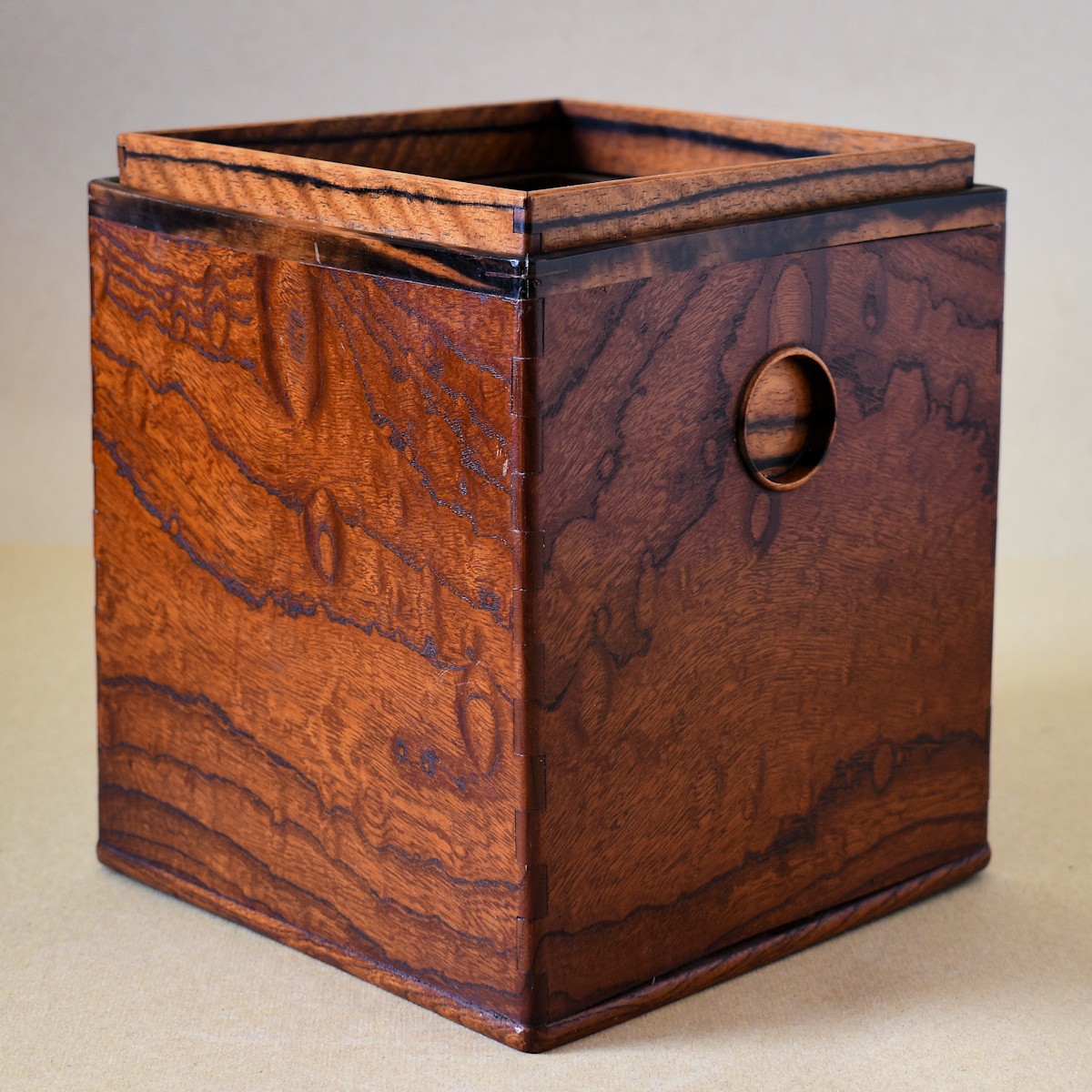 火鉢と炭道具の販売 骨董 斎明堂 / 木製火鉢