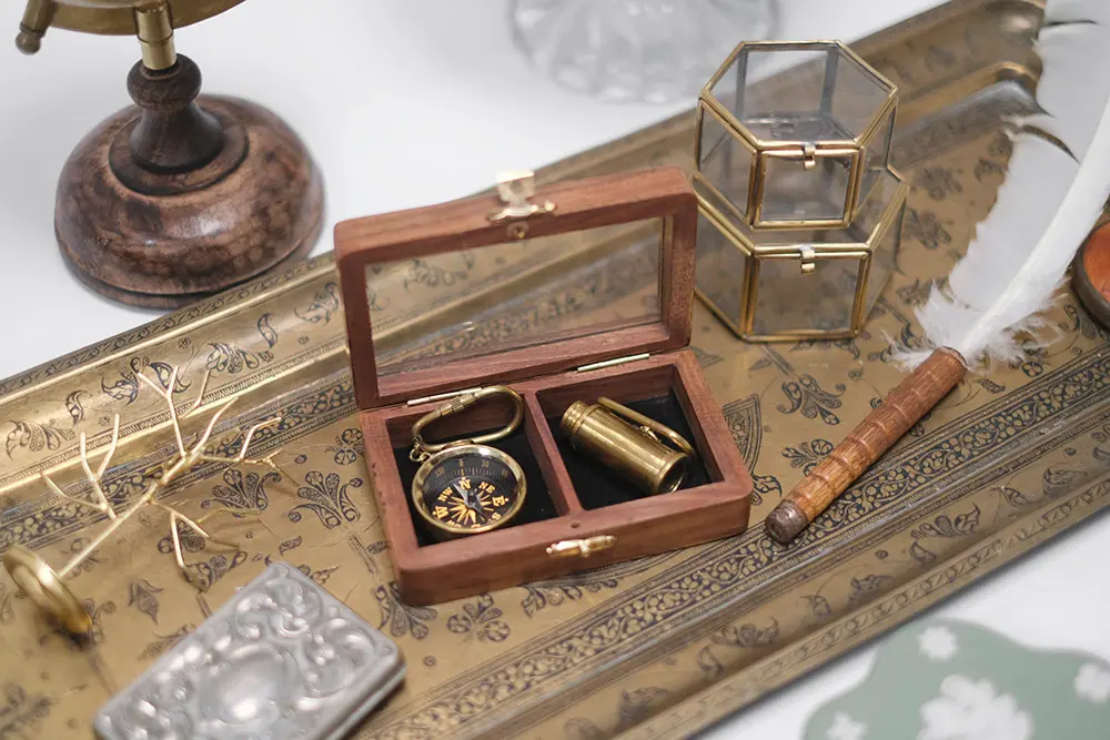 かわいい真鍮の小さな方位磁石とミニ望遠鏡 おしゃれなインテリア雑貨