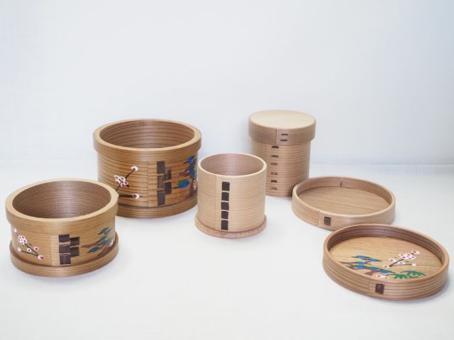 商品のご紹介｜柴田徳商店｜無形文化財である「博多曲物」 めしびつ